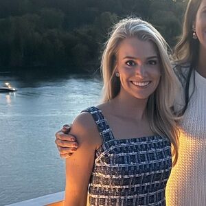 Meet your Posher, Stephanie